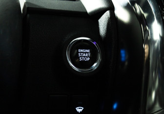 Подержанный автомобиль Toyota Alphard 2019 года (27 фото)