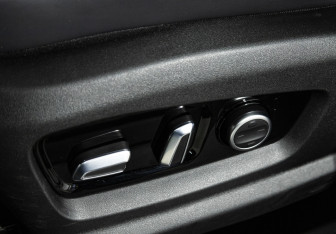 Подержанный автомобиль Jaecoo J7 2023 года (16 фото)