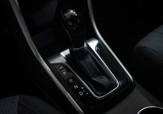 Подержанный автомобиль Hyundai i30 Hatchback 2016 года (15 фото)