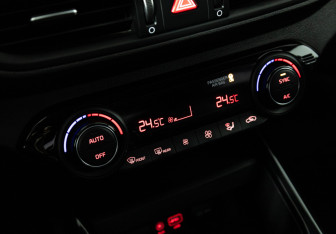 Подержанный автомобиль Kia Cerato Sedan 2019 года (16 фото)