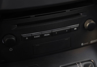 Подержанный автомобиль Lexus NX 2015 года (19 фото)