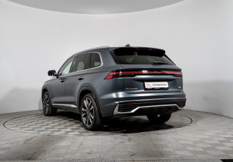 Подержанный автомобиль Geely Monjaro 2024 года (7 фото)
