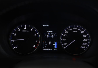 Подержанный автомобиль Mitsubishi Outlander 2022 года (12 фото)