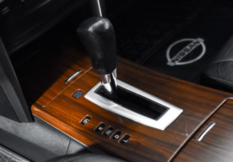 Подержанный автомобиль Nissan Teana 2011 года (11 фото)