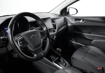 Подержанный автомобиль Hyundai Solaris Sedan 2021 года (9 фото)