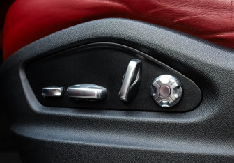 Подержанный автомобиль Porsche Cayenne 2020 года (27 фото)