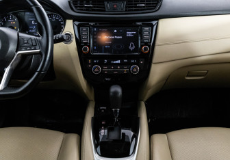 Подержанный автомобиль Nissan X-Trail 2021 года (15 фото)