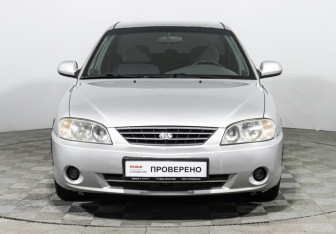 Подержанный автомобиль Kia Spectra Sedan 2006 года (2 фото)