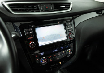 Подержанный автомобиль Nissan Qashqai 2016 года (15 фото)