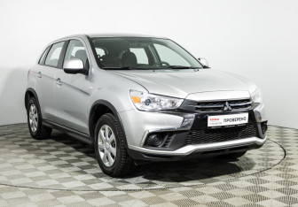 Подержанный автомобиль Mitsubishi ASX 2019 года (3 фото)