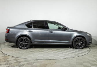 Подержанный автомобиль Skoda Octavia Liftback 2017 года (4 фото)