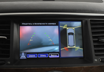 Подержанный автомобиль Infiniti QX56 2011 года (17 фото)