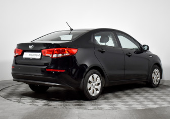 Подержанный автомобиль Kia Rio Sedan 2015 года (5 фото)