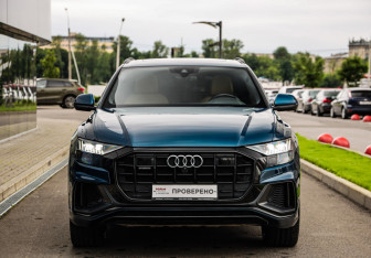 Подержанный автомобиль Audi Q8 2019 года (4 фото)