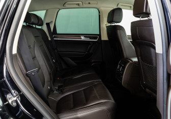 Подержанный автомобиль Volkswagen Touareg 2017 года (26 фото)