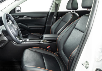 Подержанный автомобиль Kia Seltos 2024 года (17 фото)