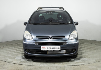 Подержанный автомобиль Citroen Xsara Picasso 2006 года (2 фото)