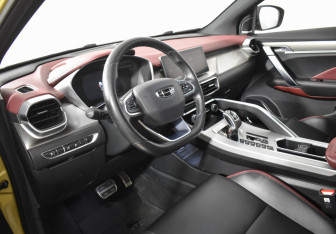 Подержанный автомобиль Geely Coolray 2022 года (9 фото)