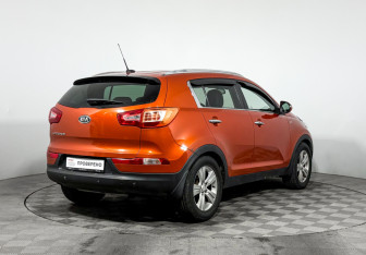 Подержанный автомобиль Kia Sportage 2011 года (5 фото)