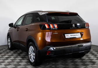 Подержанный автомобиль Peugeot 3008 2017 года (8 фото)