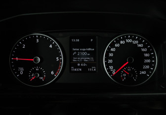 Подержанный автомобиль Volkswagen Multivan 2018 года (12 фото)