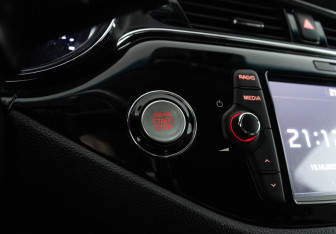 Подержанный автомобиль Kia Ceed Hatchback 2017 года (16 фото)