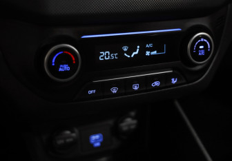 Подержанный автомобиль Hyundai Creta 2019 года (14 фото)
