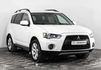 Подержанный автомобиль Mitsubishi Outlander 2010 года (3 фото)