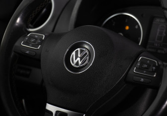 Подержанный автомобиль Volkswagen Amarok 2013 года (10 фото)