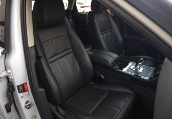 Подержанный автомобиль Land Rover Range Rover Evoque 2019 года (30 фото)