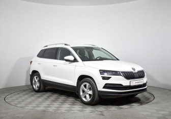 Подержанный автомобиль Skoda Karoq 2021 года (3 фото)
