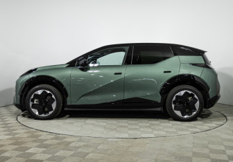 Подержанный автомобиль Zeekr X 2024 года (8 фото)