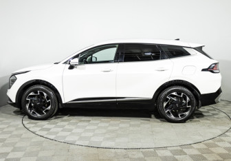 Подержанный автомобиль Kia Sportage 2023 года (8 фото)