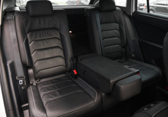 Подержанный автомобиль Volkswagen Tiguan 2019 года (29 фото)