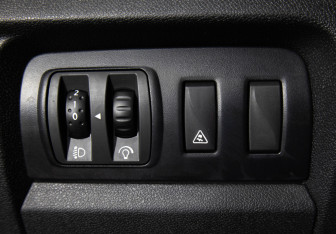 Подержанный автомобиль Renault Megane Hatchback 2011 года (16 фото)