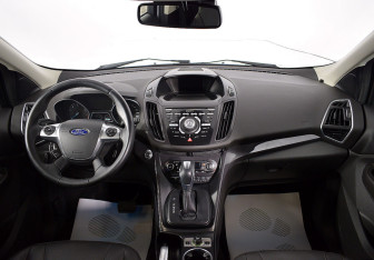 Подержанный автомобиль Ford Kuga 2013 года (5 фото)