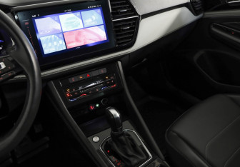 Подержанный автомобиль Jetta VS7 2023 года (19 фото)