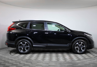 Подержанный автомобиль Honda CR-V 2018 года (4 фото)