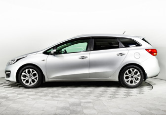 Подержанный автомобиль Kia Ceed Wagon 2016 года (8 фото)