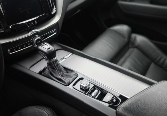 Подержанный автомобиль Volvo XC60 2019 года (24 фото)
