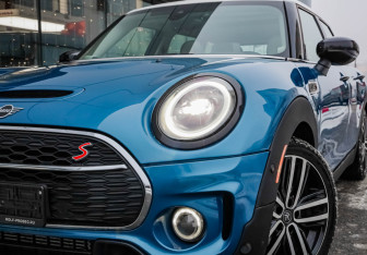 Подержанный автомобиль MINI Clubman Wagon 2022 года (2 фото)