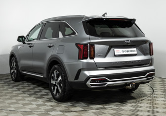 Подержанный автомобиль Kia Sorento 2020 года (7 фото)