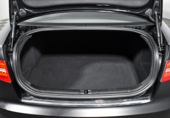 Подержанный автомобиль Audi A6 Sedan 2011 года (18 фото)