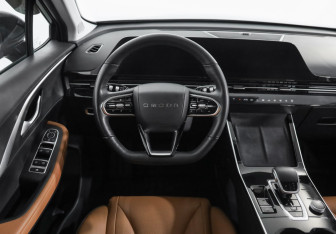 Подержанный автомобиль Omoda C5 2023 года (11 фото)
