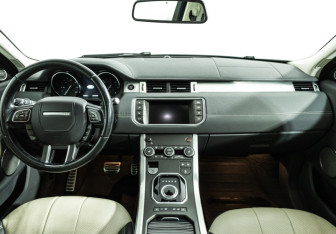 Подержанный автомобиль Land Rover Range Rover Evoque 2016 года (13 фото)