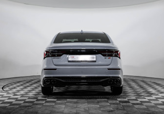 Подержанный автомобиль Omoda S5 GT 2023 года (6 фото)