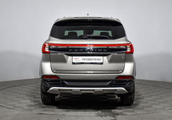 Подержанный автомобиль Forthing T5 2024 года (6 фото)