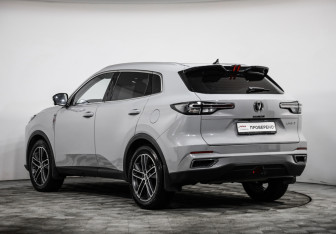 Подержанный автомобиль Changan UNI-S 2024 года (7 фото)