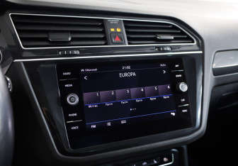 Подержанный автомобиль Volkswagen Tiguan 2019 года (16 фото)