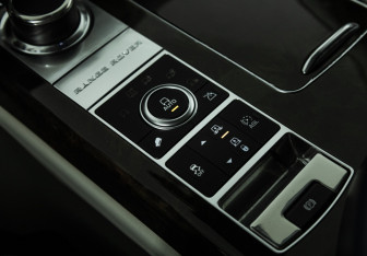 Подержанный автомобиль Land Rover Range Rover 2014 года (21 фото)